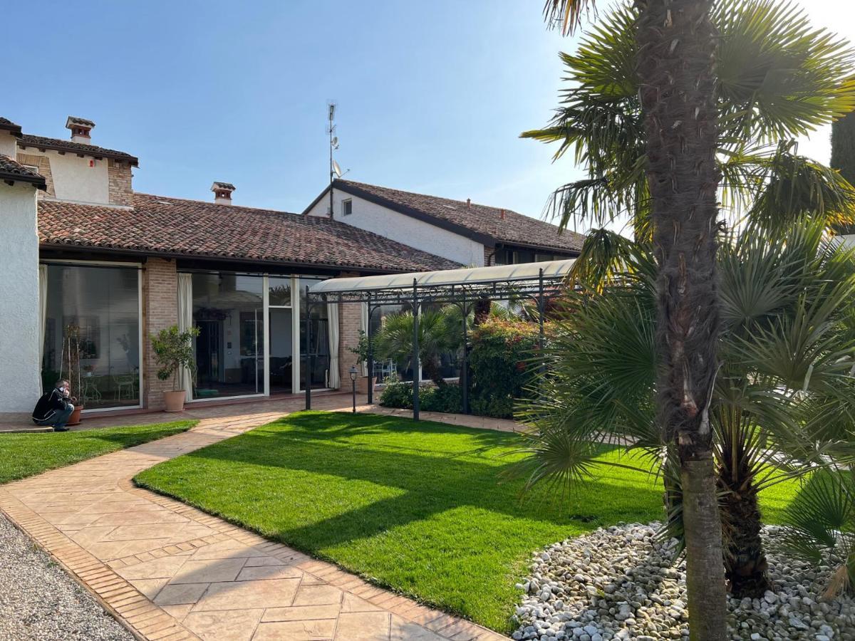 B&B Corte Delle Rose Castiglione Delle Stiviere Exterior foto