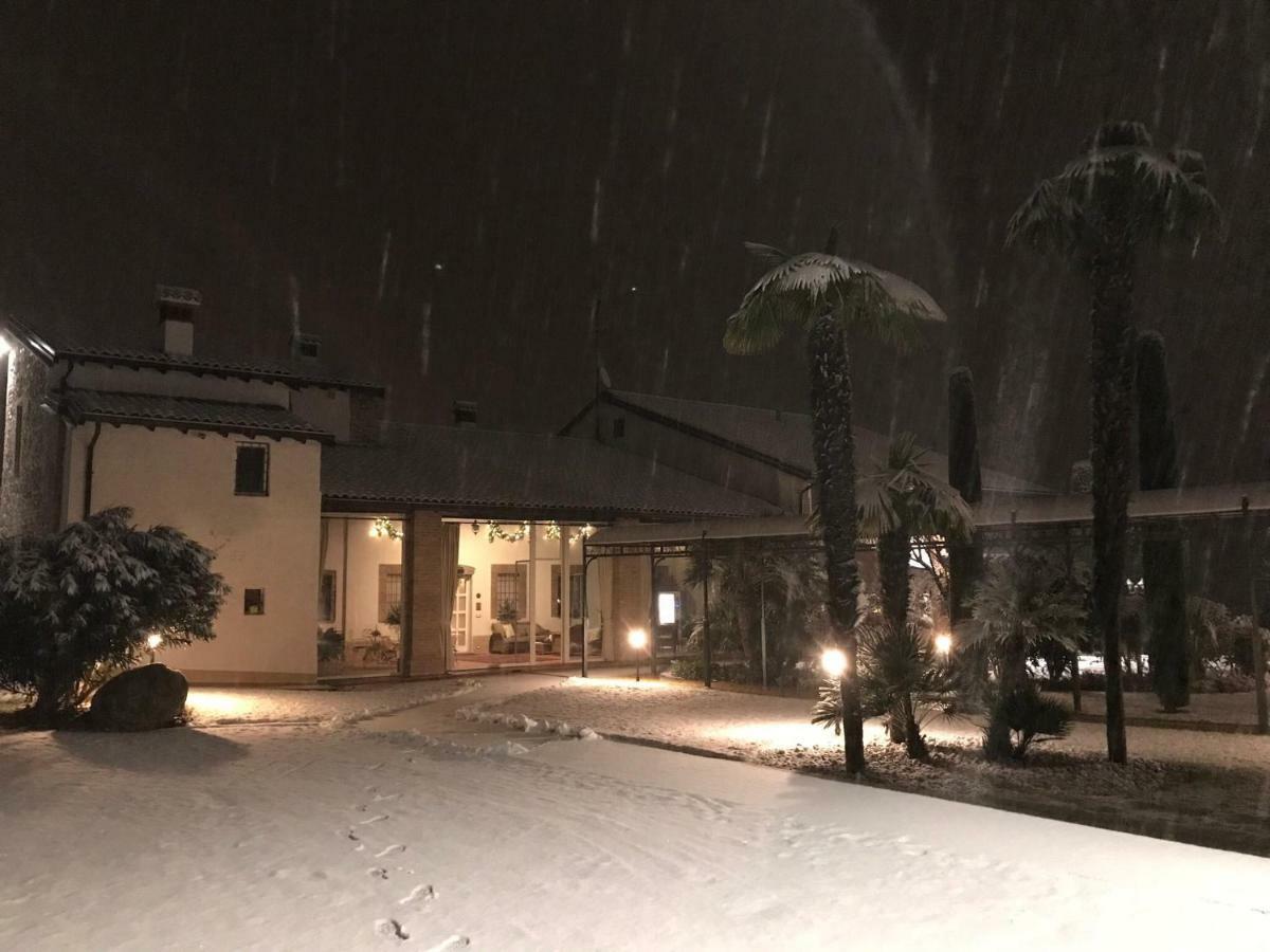 B&B Corte Delle Rose Castiglione Delle Stiviere Exterior foto