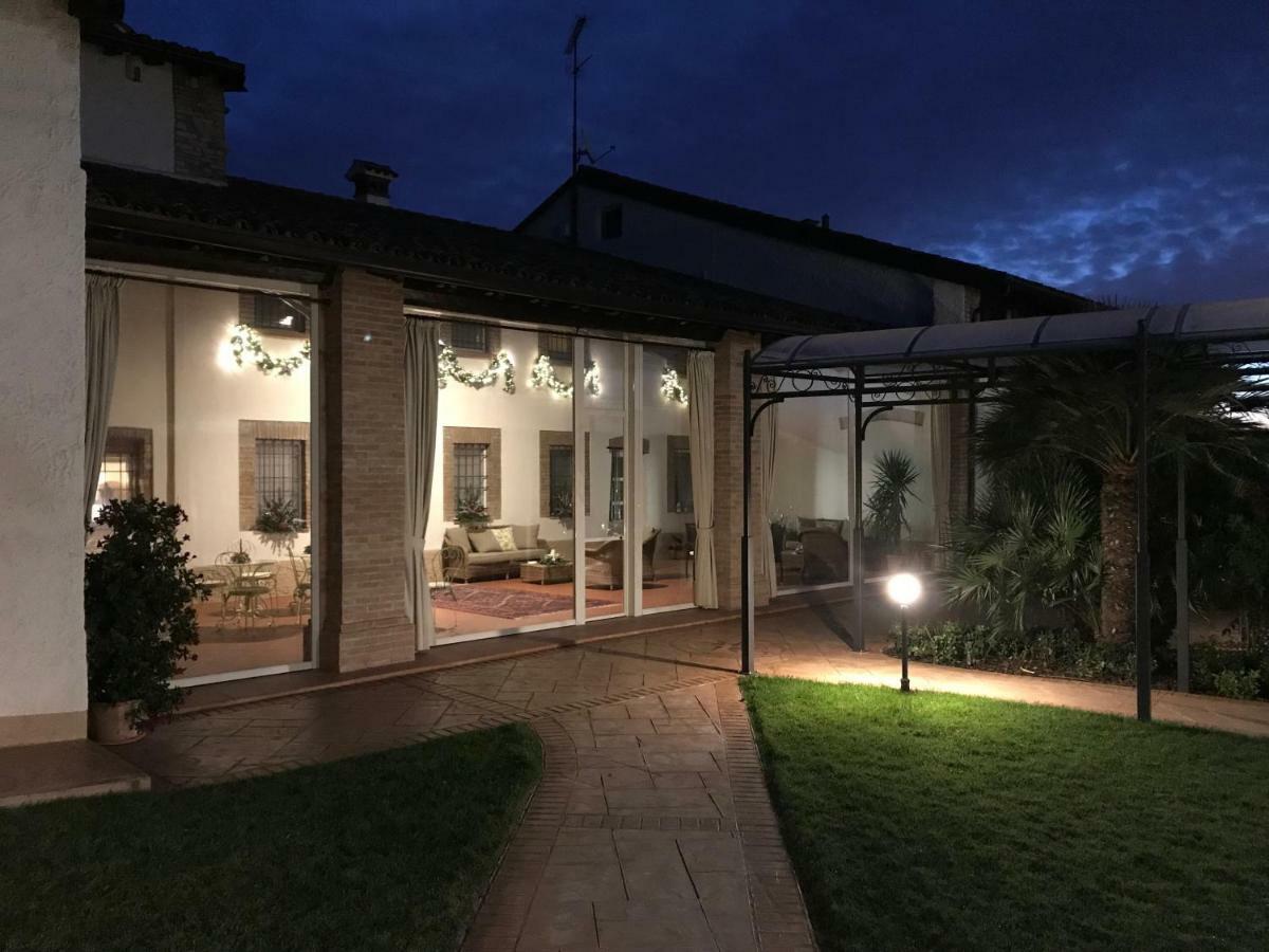 B&B Corte Delle Rose Castiglione Delle Stiviere Exterior foto