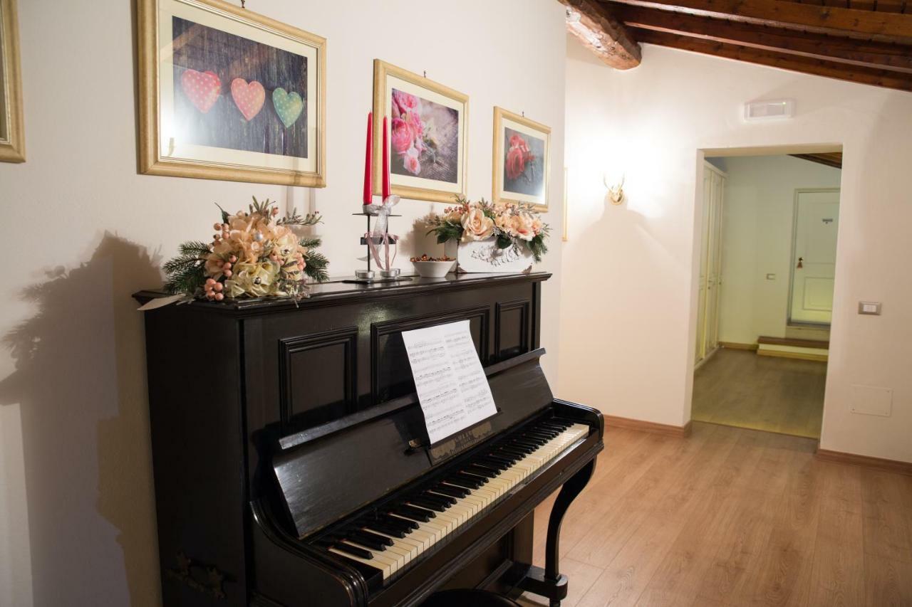 B&B Corte Delle Rose Castiglione Delle Stiviere Exterior foto